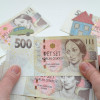 59504-01-zajistete-si-soukromou-pujcku-a-prevezmete-kontrolu-czech-currency-banknotes-coins-buy-car-house-70737350.jpg